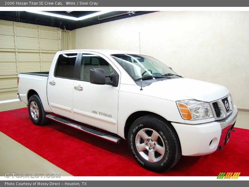 White / Steel Gray 2006 Nissan Titan SE Crew Cab