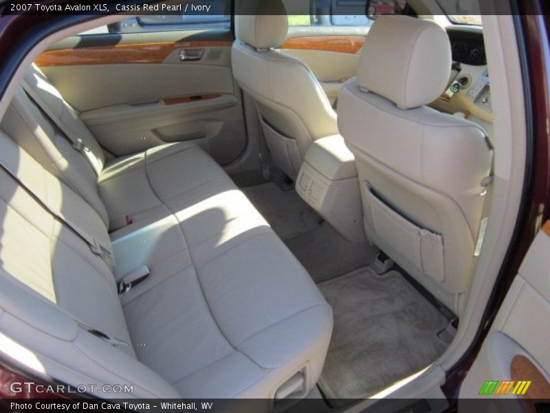 Cassis Red Pearl / Ivory 2007 Toyota Avalon XLS