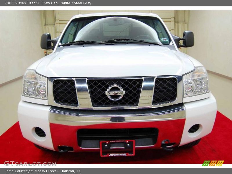 White / Steel Gray 2006 Nissan Titan SE Crew Cab