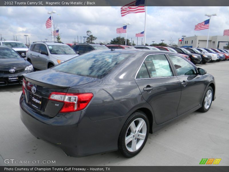  2012 Camry SE Magnetic Gray Metallic