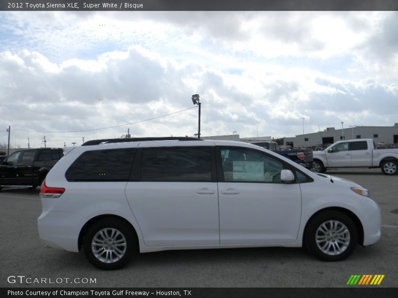 Super White / Bisque 2012 Toyota Sienna XLE