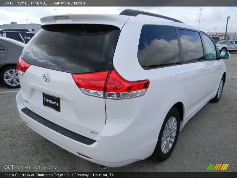 Super White / Bisque 2012 Toyota Sienna XLE