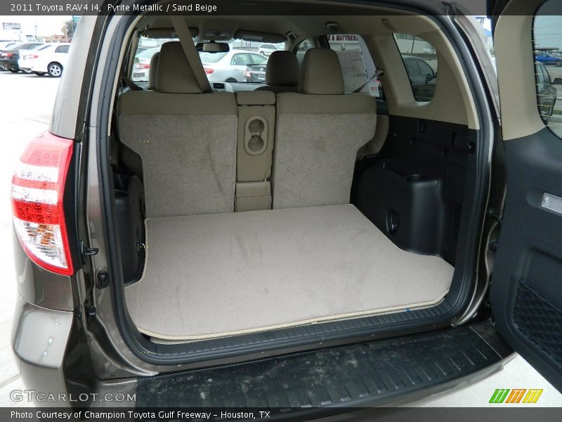  2011 RAV4 I4 Trunk