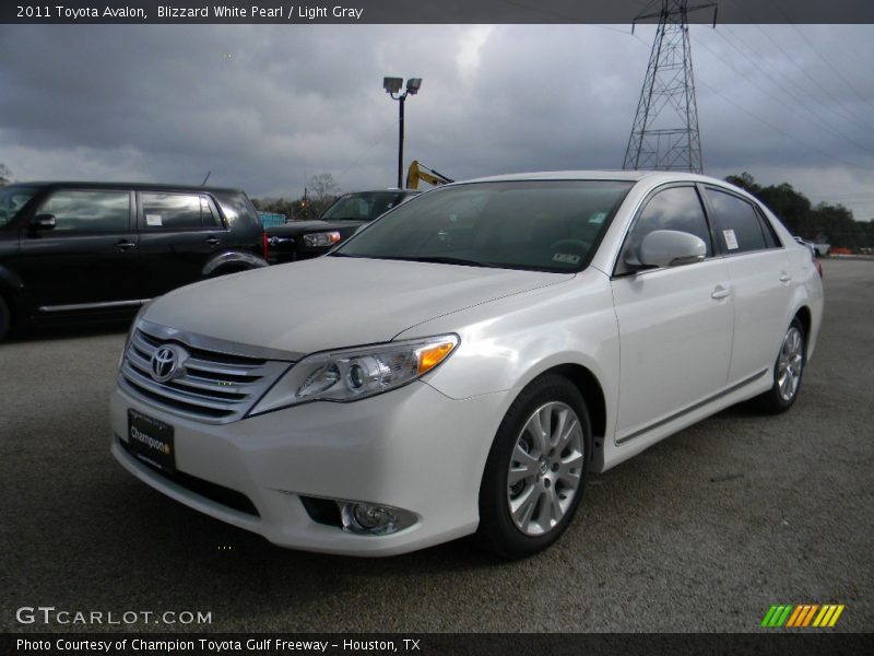 Blizzard White Pearl / Light Gray 2011 Toyota Avalon