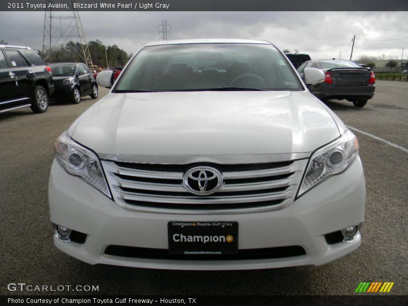 Blizzard White Pearl / Light Gray 2011 Toyota Avalon