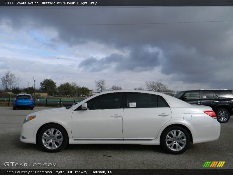 Blizzard White Pearl / Light Gray 2011 Toyota Avalon