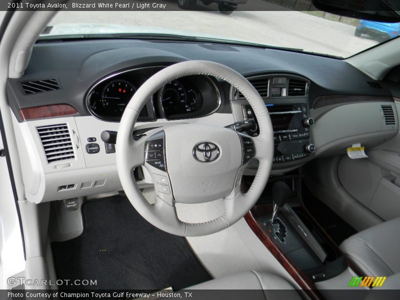 Blizzard White Pearl / Light Gray 2011 Toyota Avalon