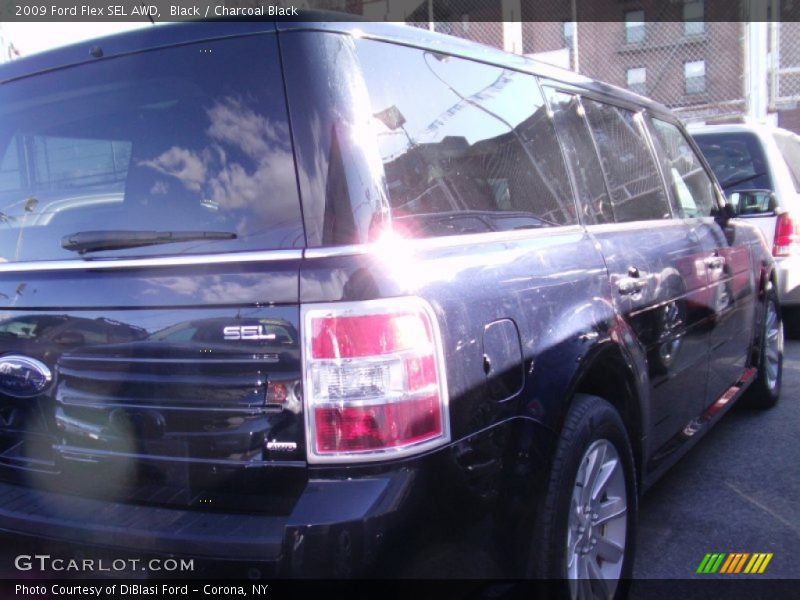 Black / Charcoal Black 2009 Ford Flex SEL AWD