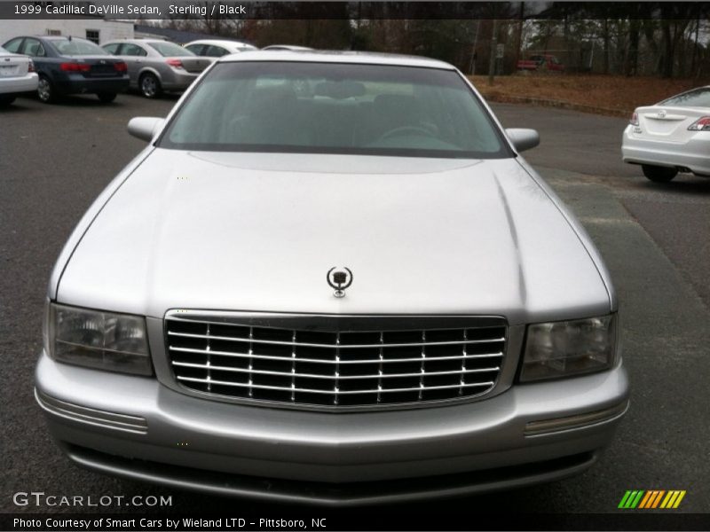 Sterling / Black 1999 Cadillac DeVille Sedan