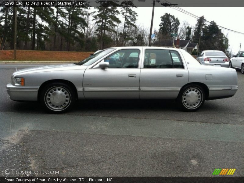 Sterling / Black 1999 Cadillac DeVille Sedan