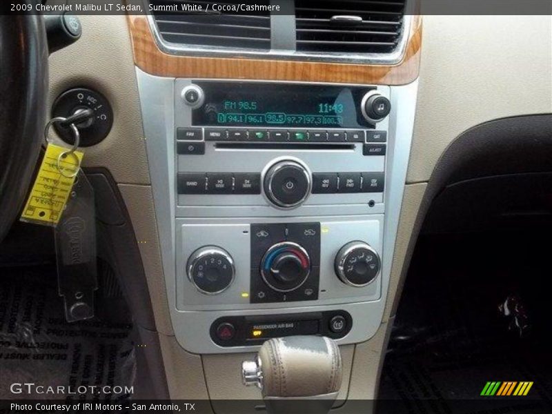 Summit White / Cocoa/Cashmere 2009 Chevrolet Malibu LT Sedan
