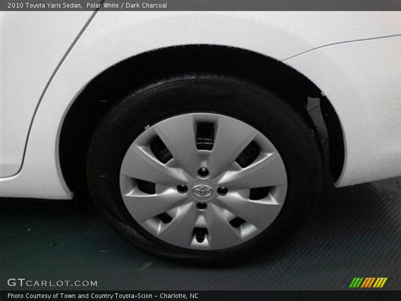 Polar White / Dark Charcoal 2010 Toyota Yaris Sedan