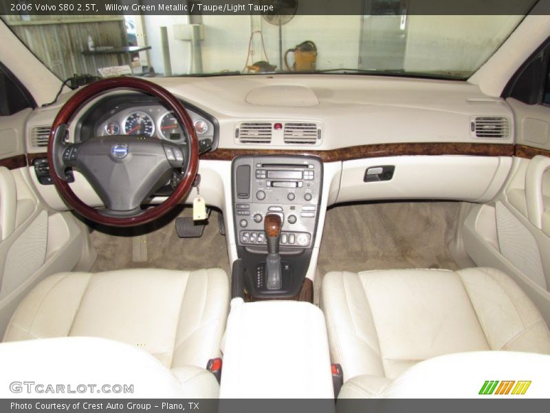 Dashboard of 2006 S80 2.5T