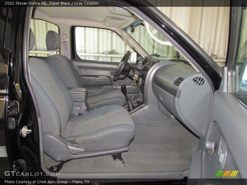 Super Black / Gray Celadon 2002 Nissan Xterra XE