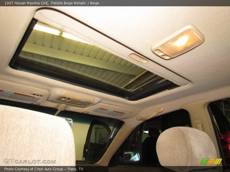 Pebble Beige Metallic / Beige 1997 Nissan Maxima GXE