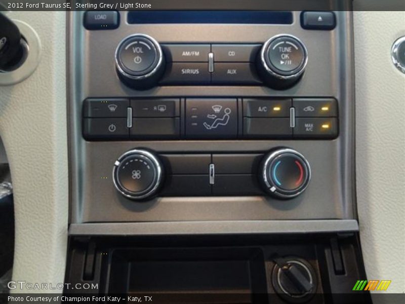 Controls of 2012 Taurus SE