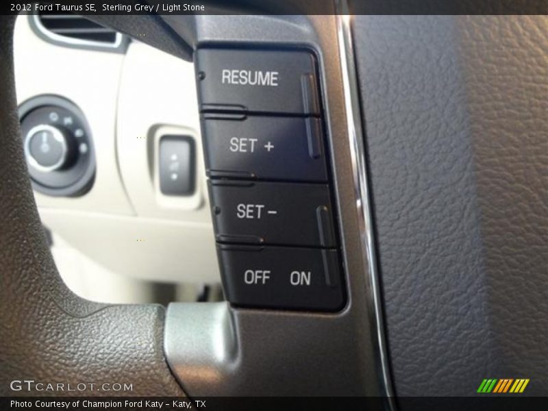 Controls of 2012 Taurus SE