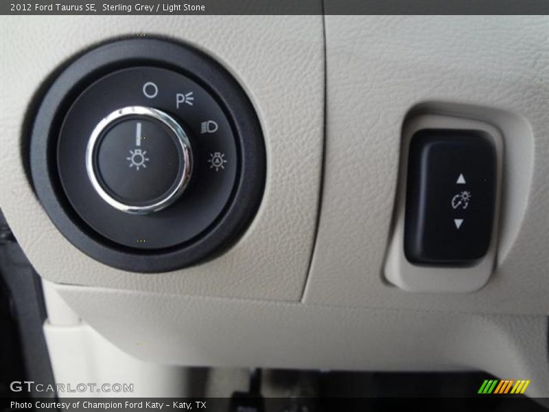 Sterling Grey / Light Stone 2012 Ford Taurus SE