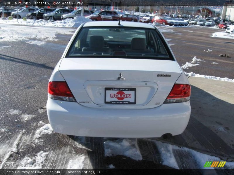 Igloo White / Gray 2005 Mitsubishi Lancer ES