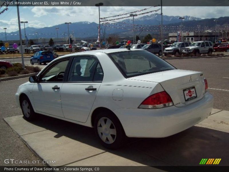 Igloo White / Gray 2005 Mitsubishi Lancer ES