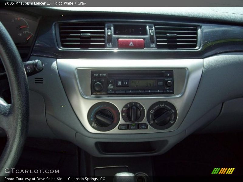 Igloo White / Gray 2005 Mitsubishi Lancer ES