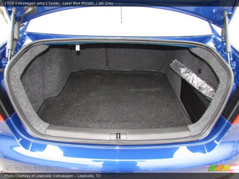  2009 Jetta S Sedan Trunk