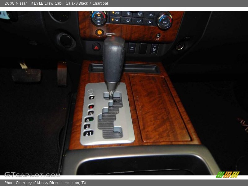 Galaxy Black / Charcoal 2008 Nissan Titan LE Crew Cab