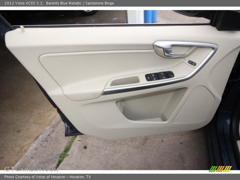 Door Panel of 2011 XC60 3.2