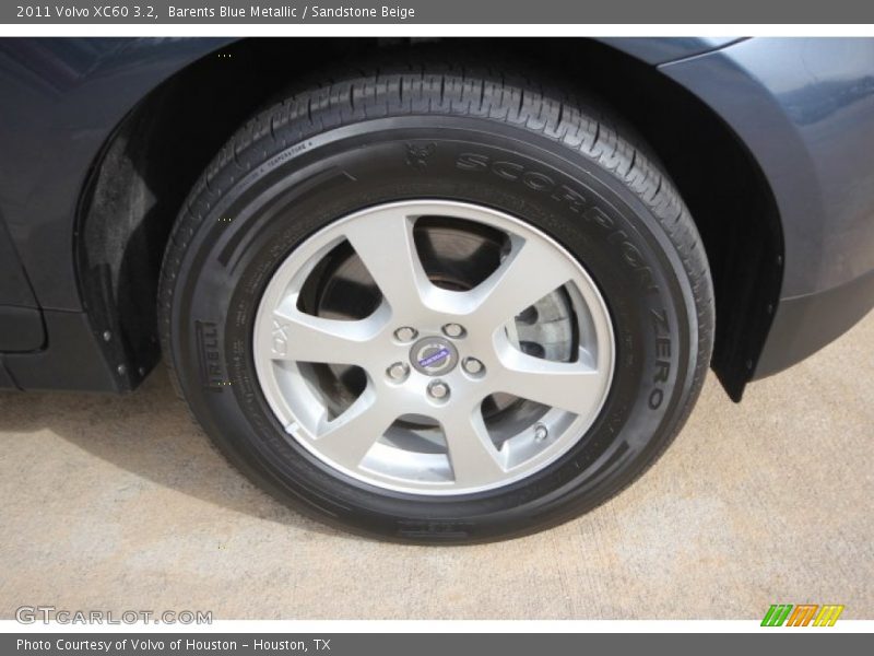 Barents Blue Metallic / Sandstone Beige 2011 Volvo XC60 3.2