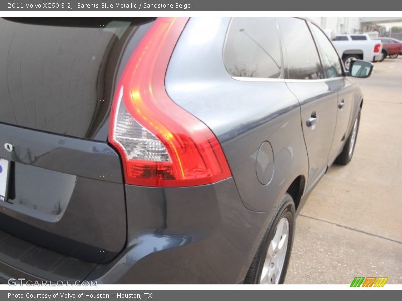 Barents Blue Metallic / Sandstone Beige 2011 Volvo XC60 3.2