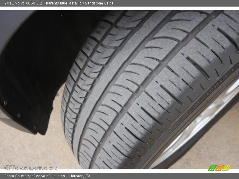 Barents Blue Metallic / Sandstone Beige 2011 Volvo XC60 3.2