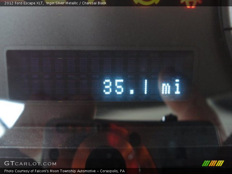 Ingot Silver Metallic / Charcoal Black 2012 Ford Escape XLT
