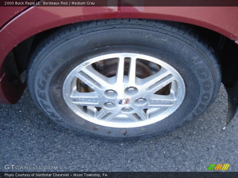 Bordeaux Red / Medium Gray 2000 Buick Regal LS