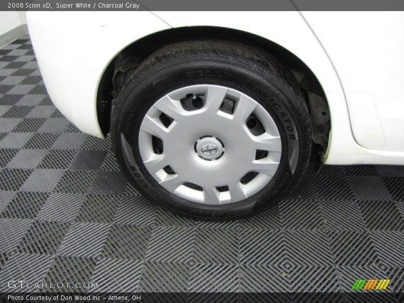 Super White / Charcoal Gray 2008 Scion xD