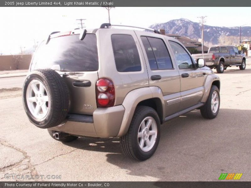 Light Khaki Metallic / Khaki 2005 Jeep Liberty Limited 4x4