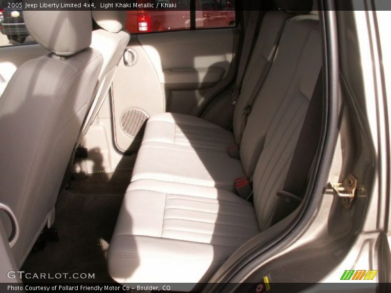 Light Khaki Metallic / Khaki 2005 Jeep Liberty Limited 4x4