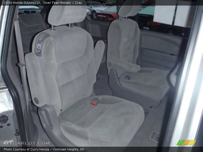 Silver Pearl Metallic / Gray 2009 Honda Odyssey LX