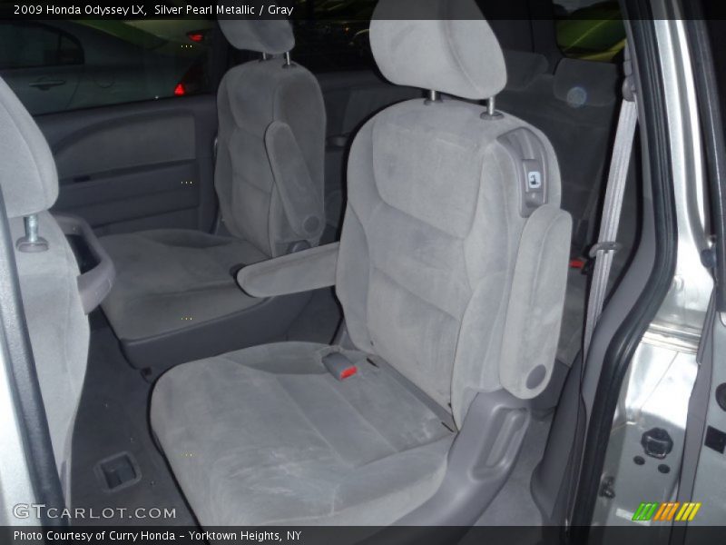 Silver Pearl Metallic / Gray 2009 Honda Odyssey LX