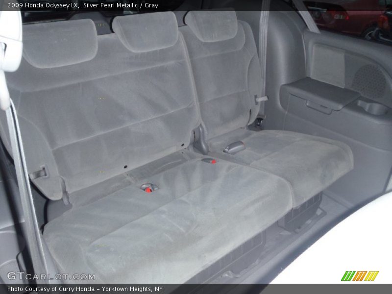 Silver Pearl Metallic / Gray 2009 Honda Odyssey LX