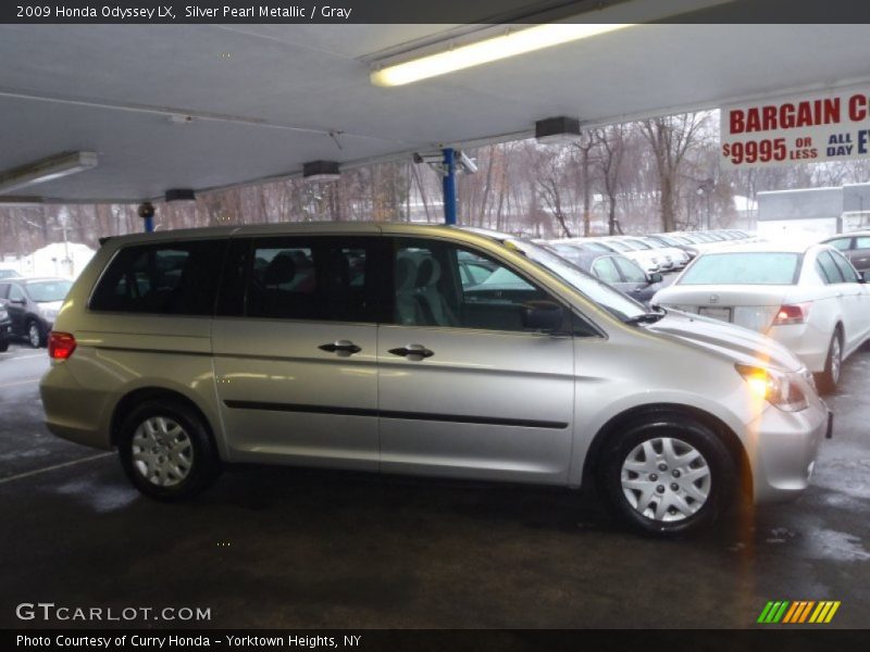 Silver Pearl Metallic / Gray 2009 Honda Odyssey LX