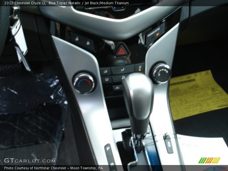 Blue Topaz Metallic / Jet Black/Medium Titanium 2012 Chevrolet Cruze LS