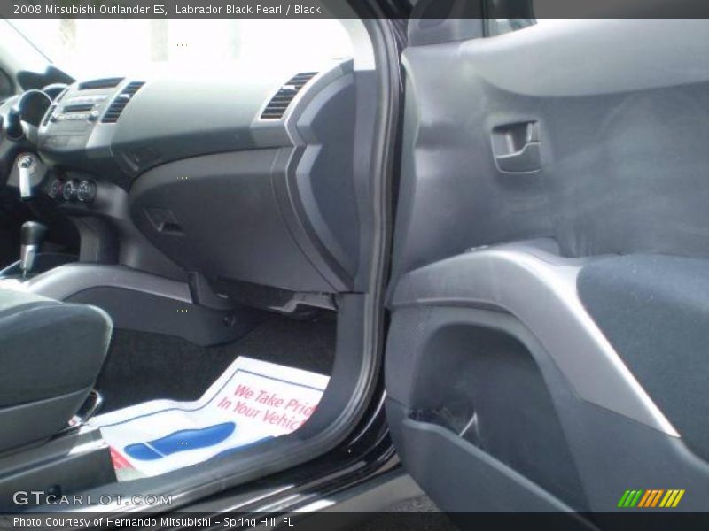 Labrador Black Pearl / Black 2008 Mitsubishi Outlander ES