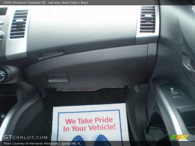 Labrador Black Pearl / Black 2008 Mitsubishi Outlander ES