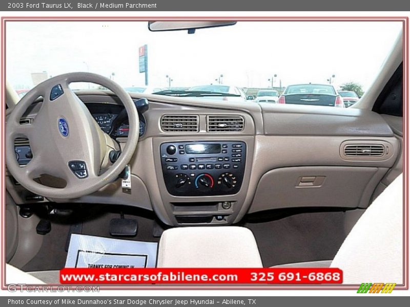 Black / Medium Parchment 2003 Ford Taurus LX