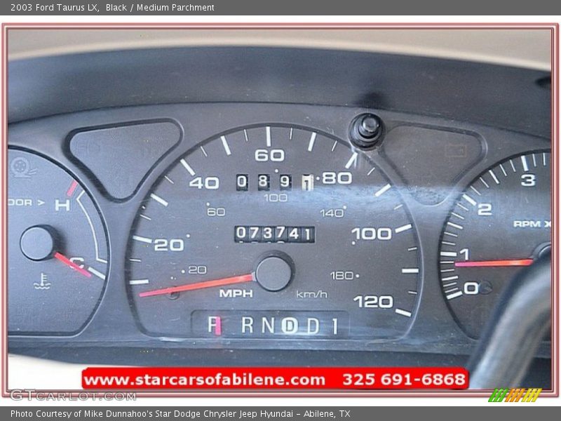 Black / Medium Parchment 2003 Ford Taurus LX