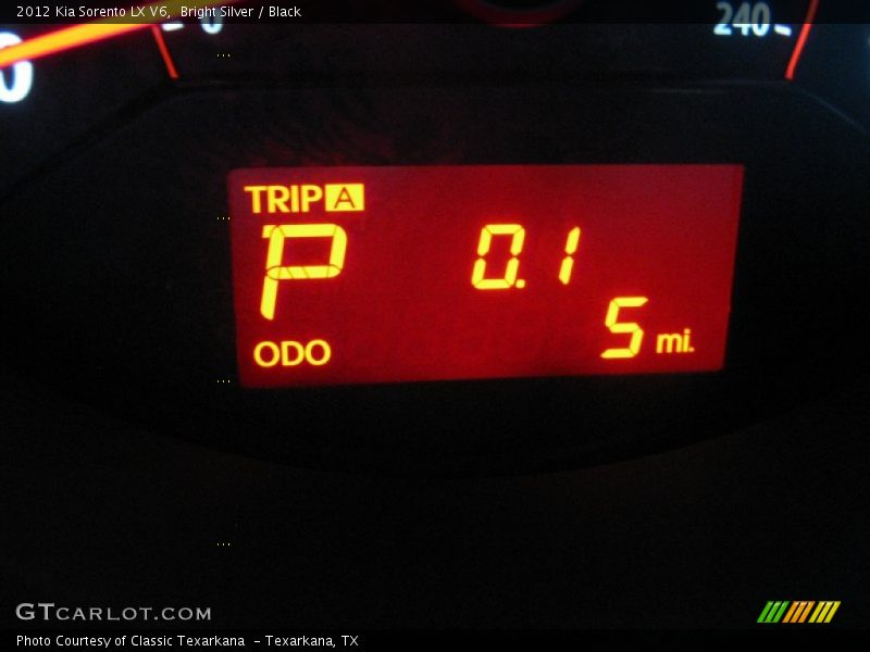 Bright Silver / Black 2012 Kia Sorento LX V6