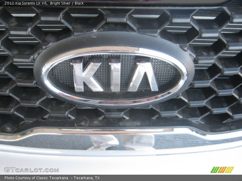 Bright Silver / Black 2012 Kia Sorento LX V6