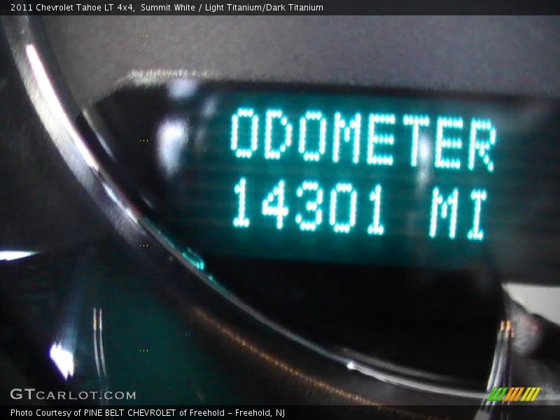 Summit White / Light Titanium/Dark Titanium 2011 Chevrolet Tahoe LT 4x4