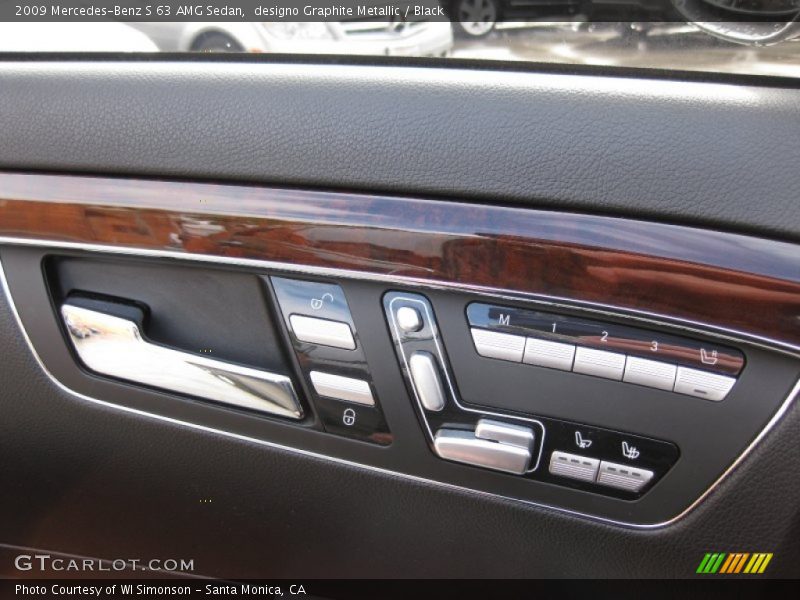 Controls of 2009 S 63 AMG Sedan