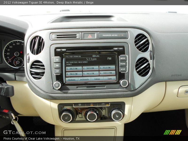 Controls of 2012 Tiguan SE 4Motion